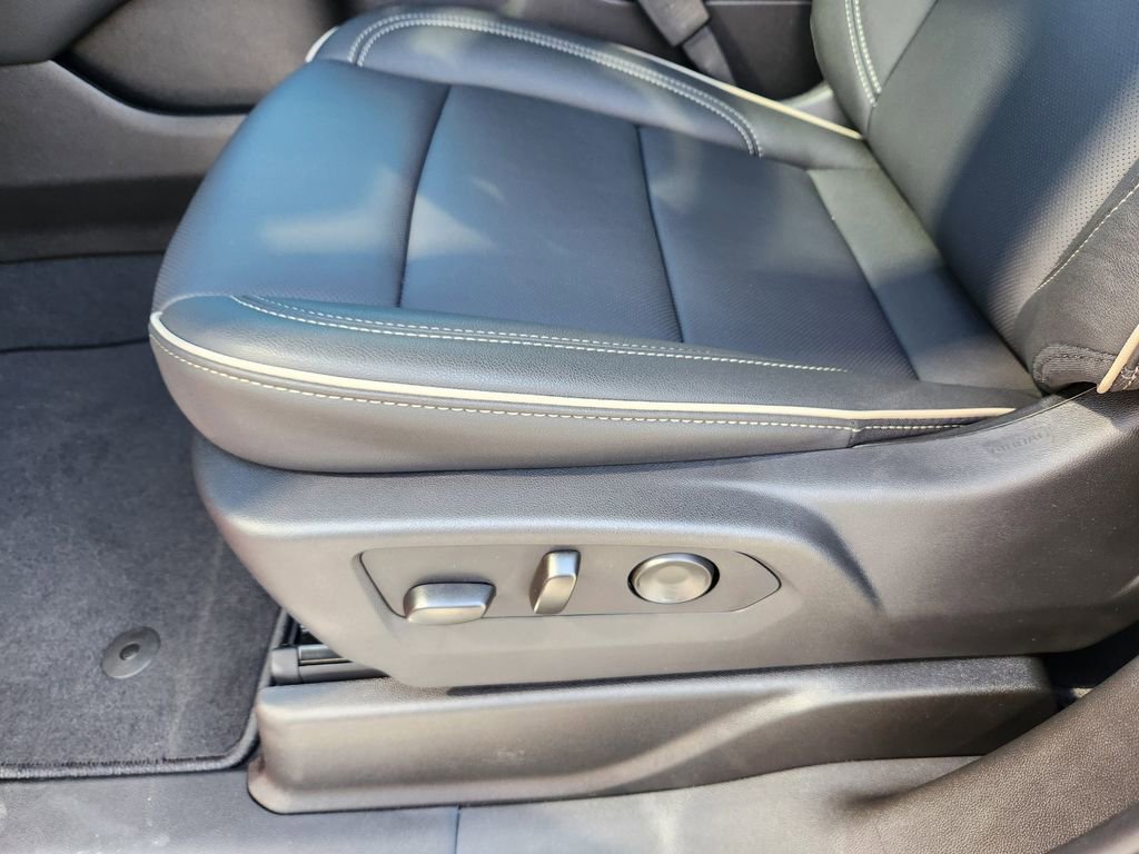 2026 GMC Yukon XL Elevation - Photo 14