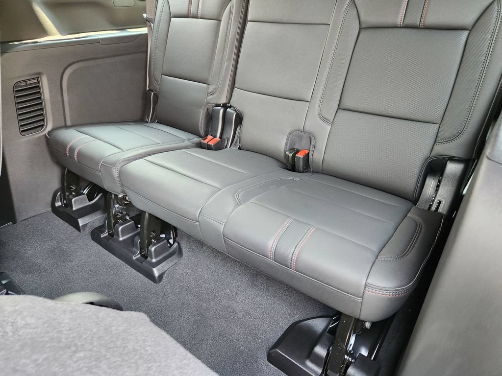 2026 Chevrolet Suburban RST - Photo 11