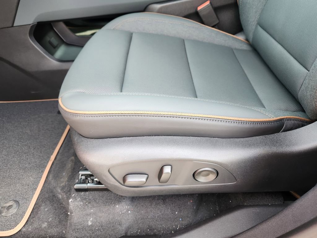 2026 GMC Acadia AT4 - Photo 14