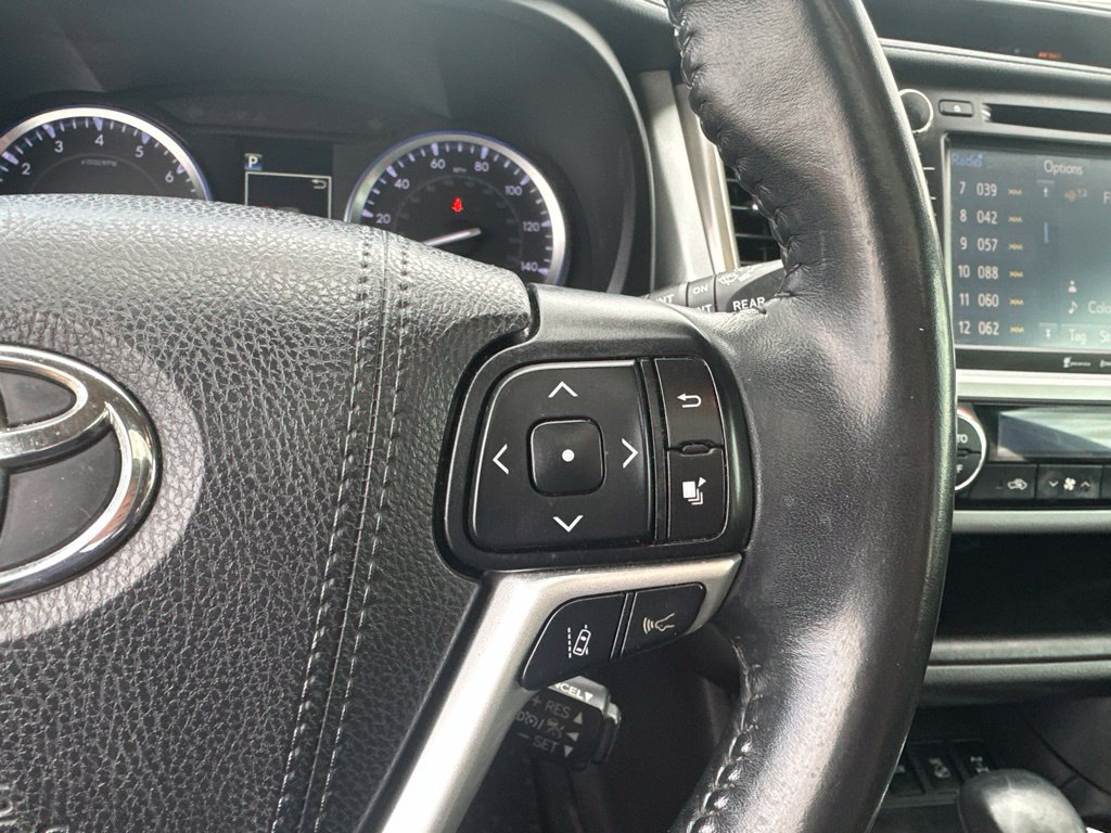 2019 Toyota Highlander SE - Photo 10