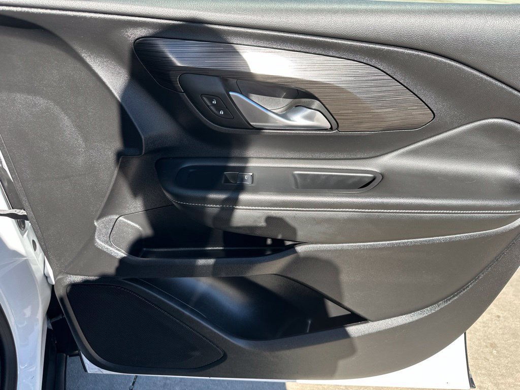 2024 GMC Terrain SLE - Photo 32