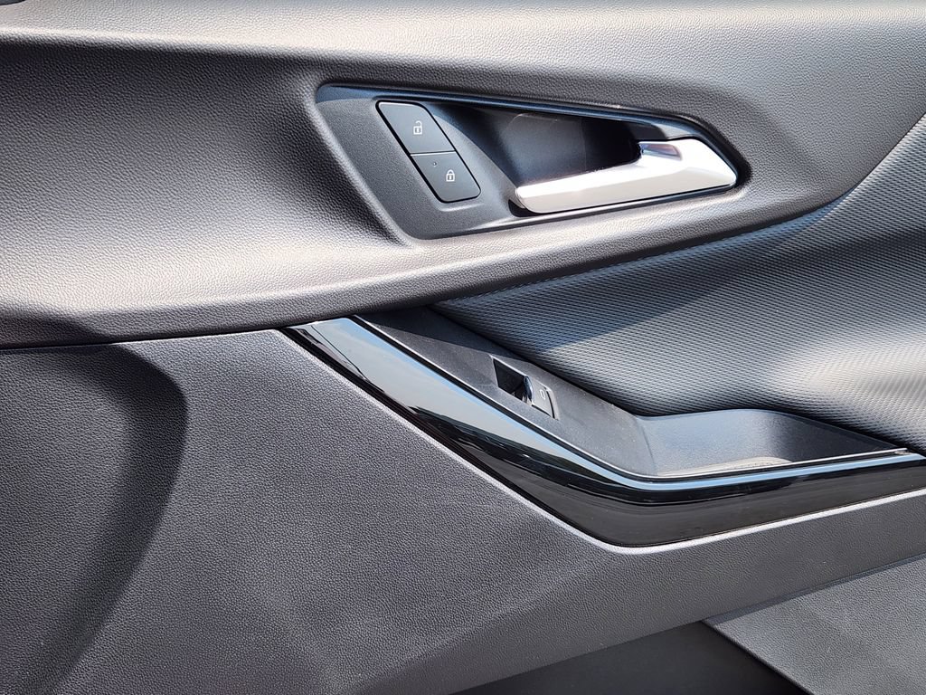 2027 Chevrolet Equinox RS - Photo 12