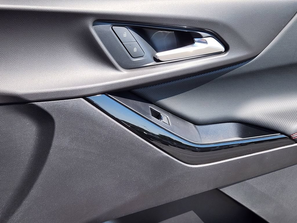 2027 Chevrolet Equinox RS - Photo 14
