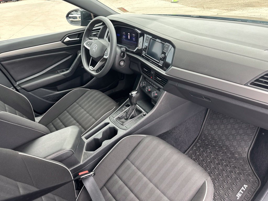 2022 Volkswagen Jetta Sport - Photo 29