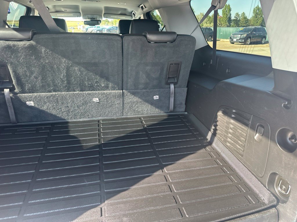 2019 Chevrolet Suburban LT - Photo 22