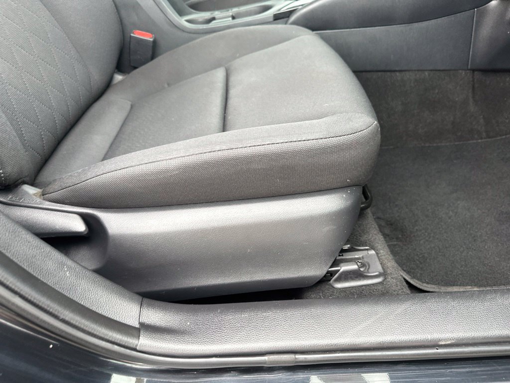 2023 Toyota Corolla LE - Photo 24