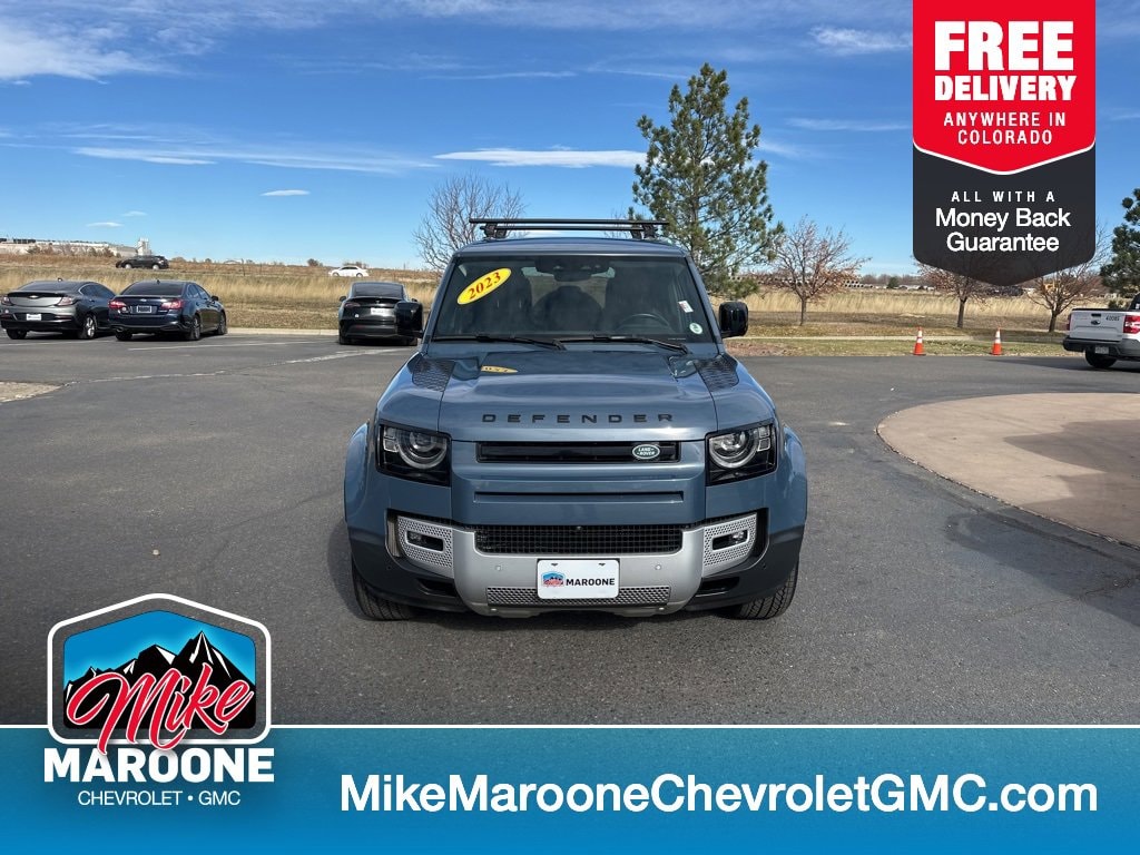 2023 Land Rover Defender S's photo