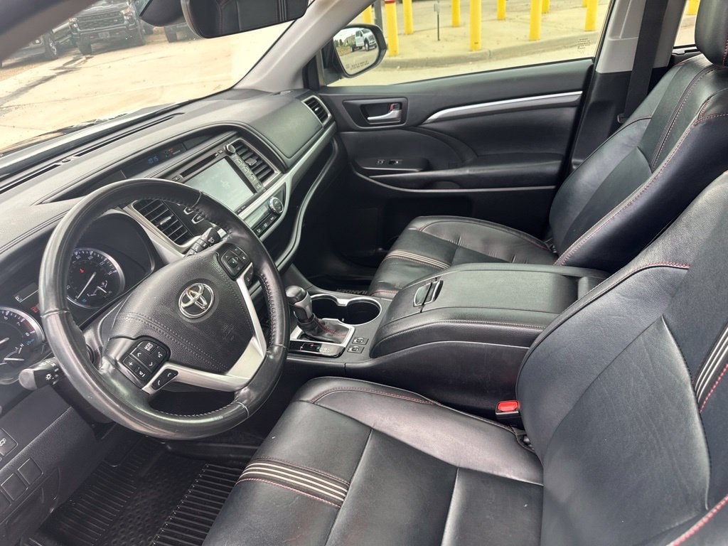 2019 Toyota Highlander SE - Photo 14
