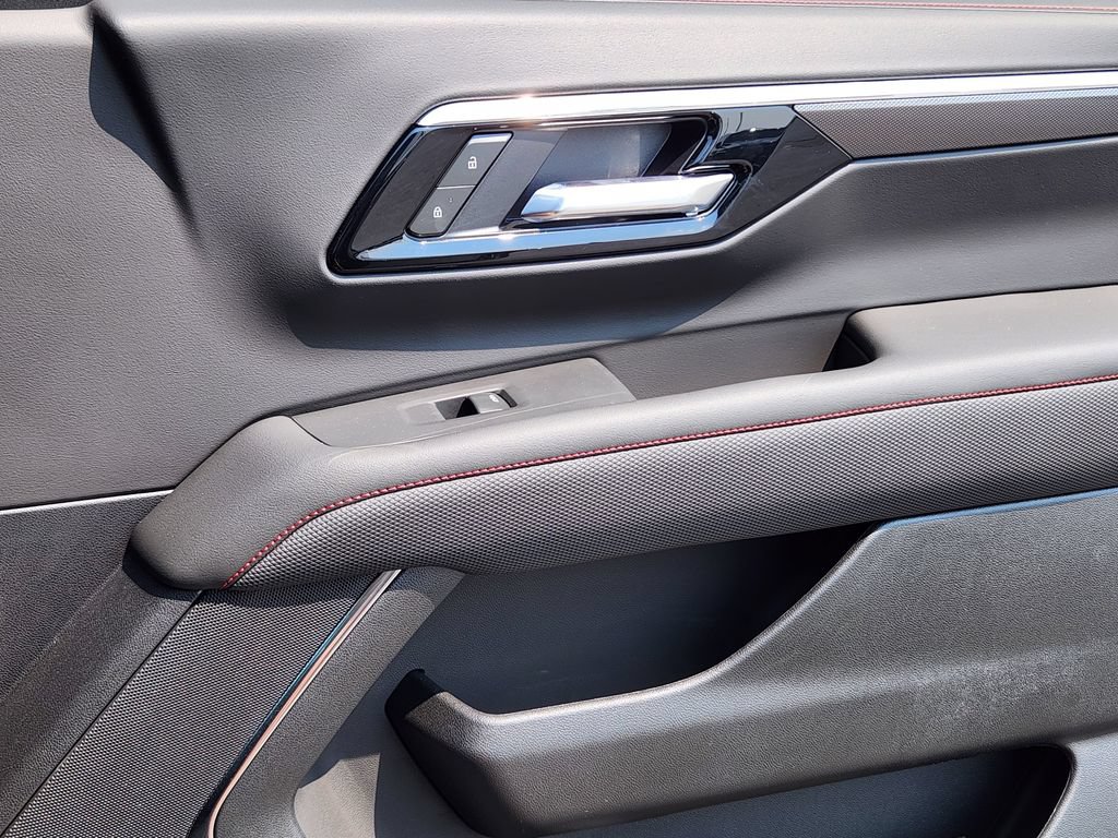 2026 Chevrolet Suburban RST - Photo 14