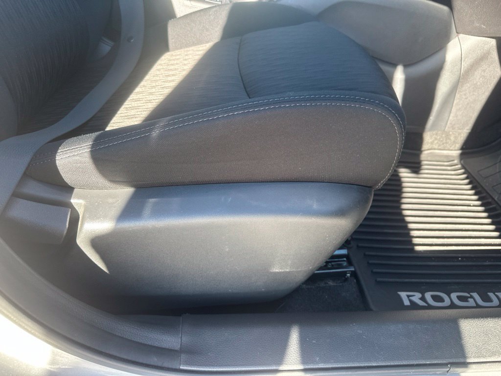 2017 Nissan Rogue SV - Photo 30
