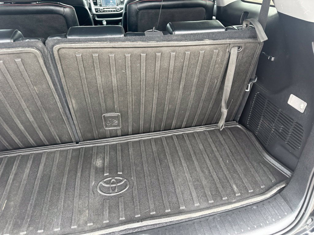 2019 Toyota Highlander SE - Photo 24