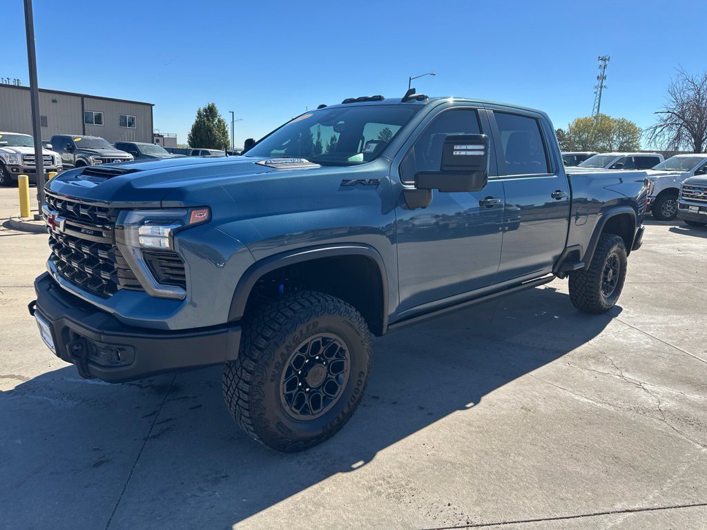 2024 Chevrolet Silverado 2500HD ZR2 - Photo 33