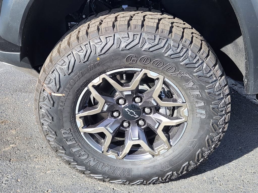 2026 Chevrolet Colorado ZR2 - Photo 6