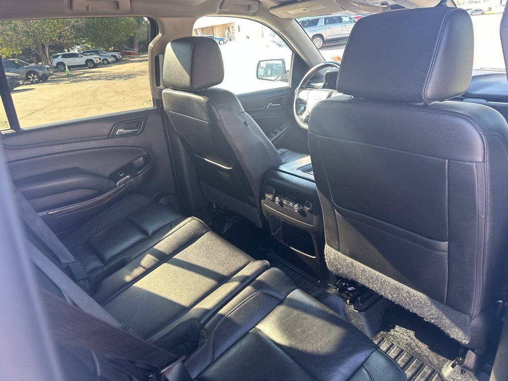 2019 Chevrolet Suburban LT - Photo 25