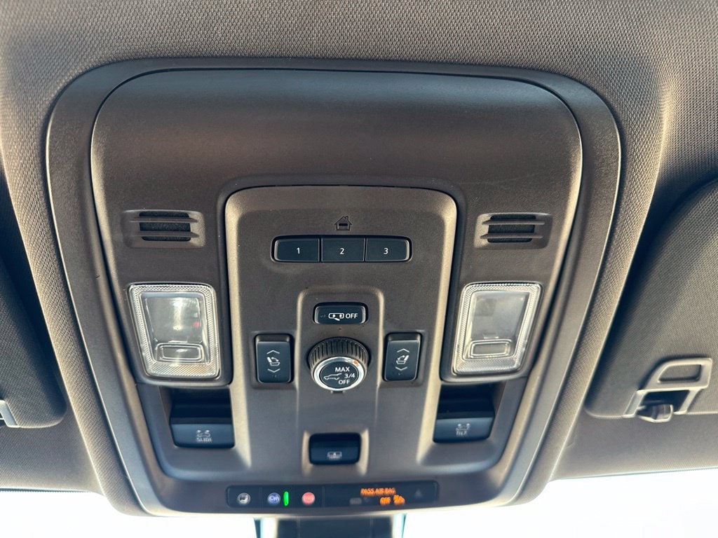 2021 GMC Yukon XL SLT - Photo 8