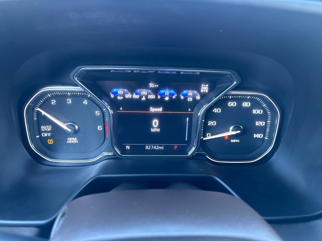 2021 GMC Yukon XL SLT - Photo 2