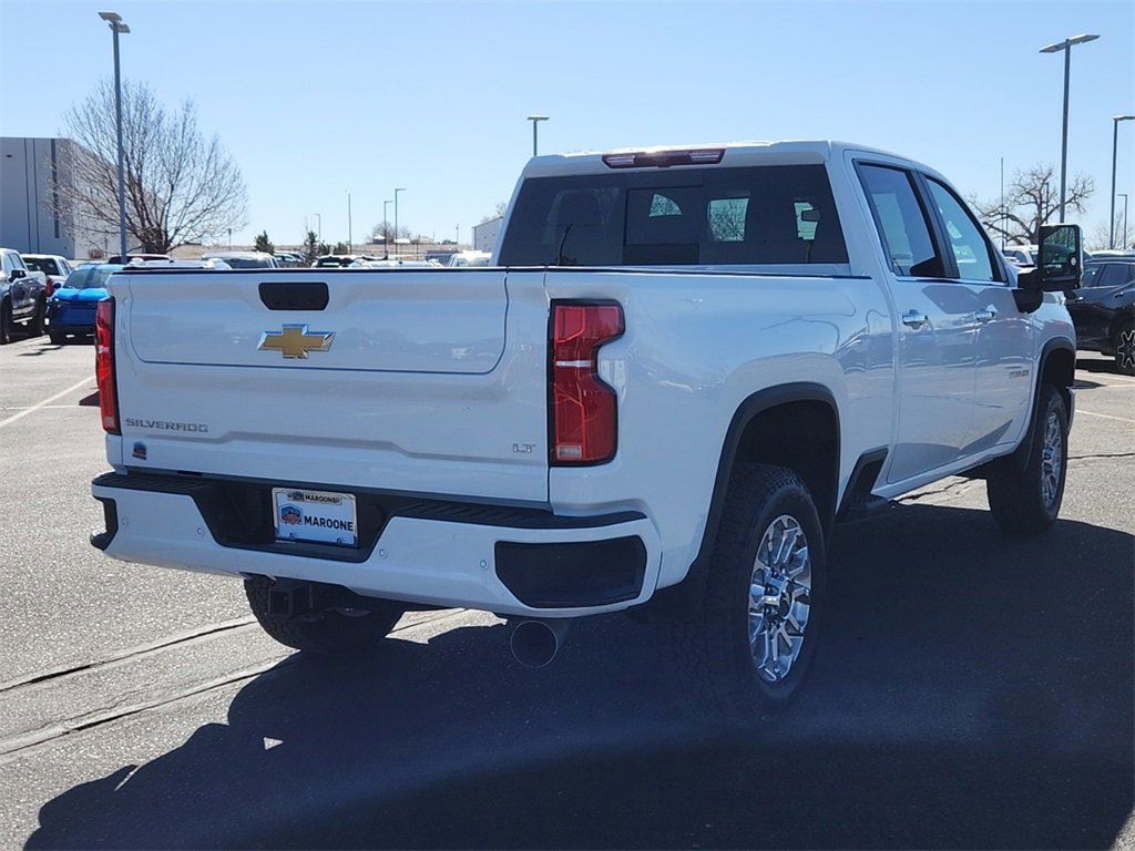 2025 Chevrolet Silverado 2500HD LT photo 3
