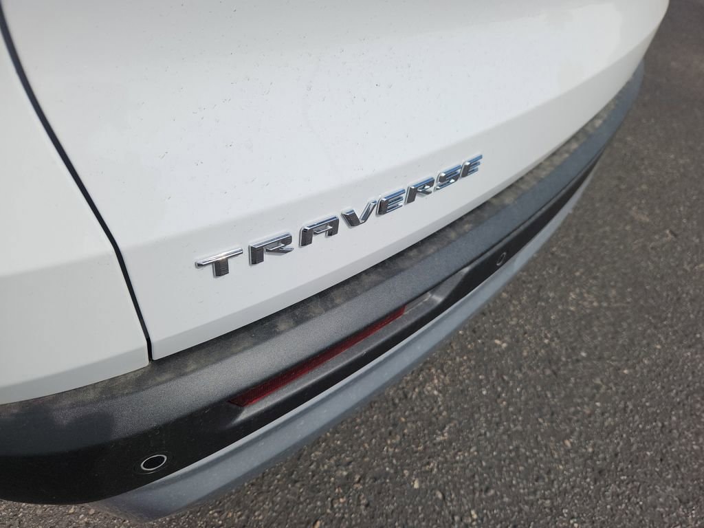 2025 Chevrolet Traverse LT - Photo 13