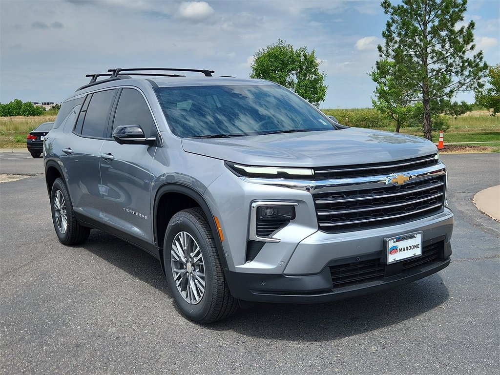 2025 Chevrolet Traverse photo 4