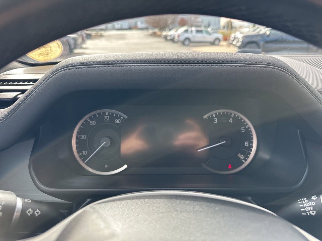 2023 Land Rover Defender 110 S photo 2