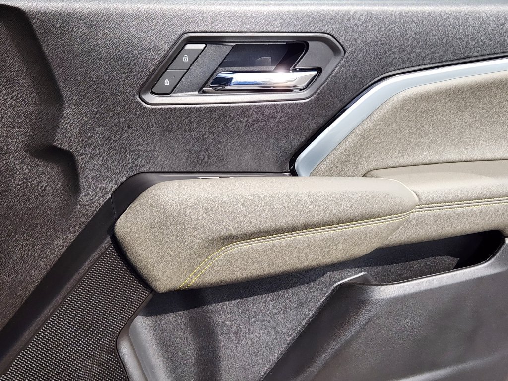2026 Chevrolet Colorado ZR2 - Photo 14