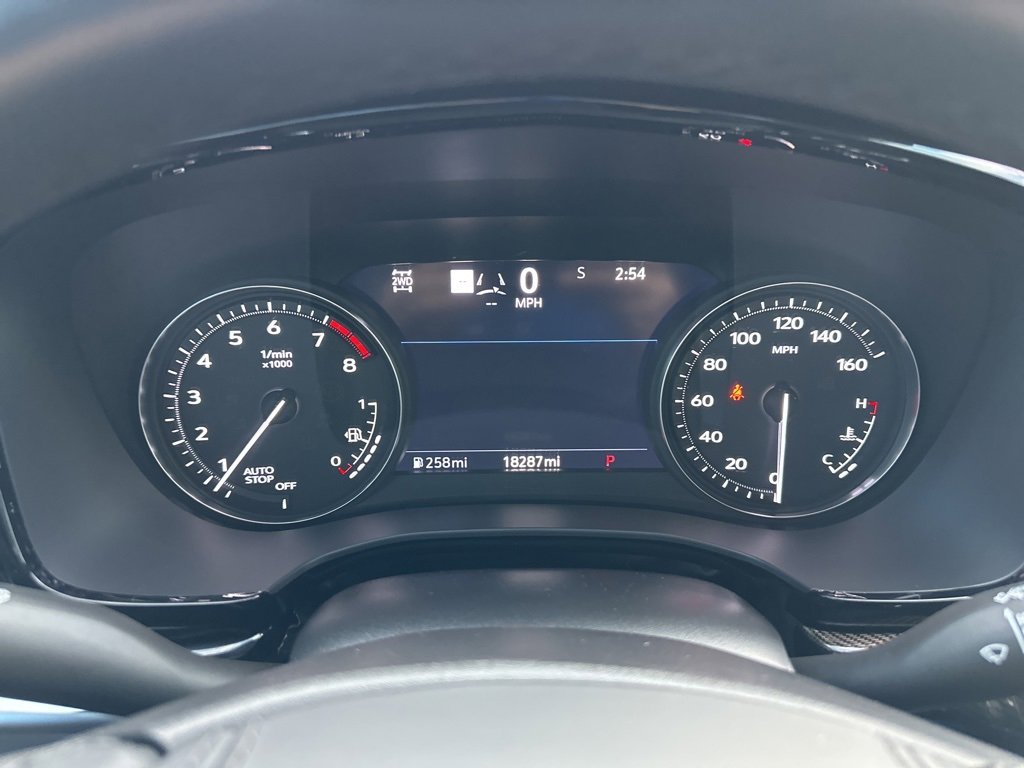 2024 Cadillac XT6 Sport photo 2