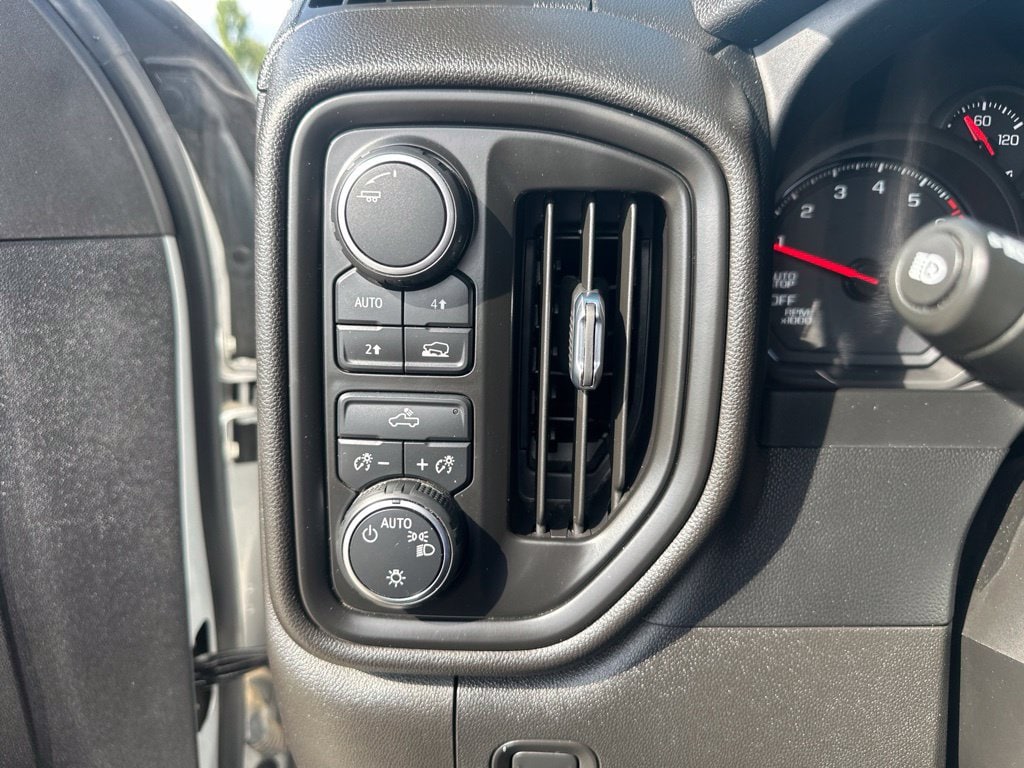 2022 Chevrolet Silverado 1500 Custom - Photo 10