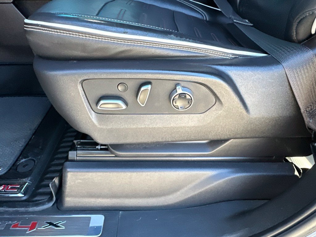 2024 GMC Sierra 1500 AT4X - Photo 11