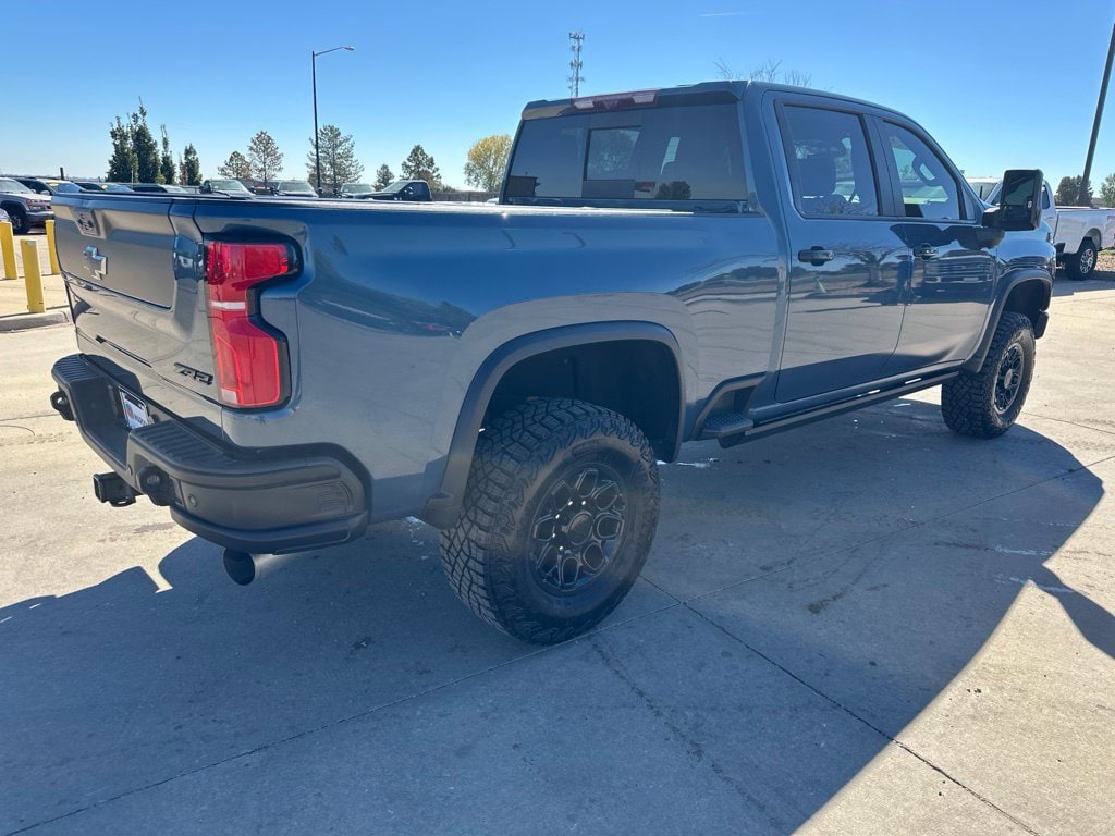 2024 Chevrolet Silverado 2500HD ZR2 - Photo 36