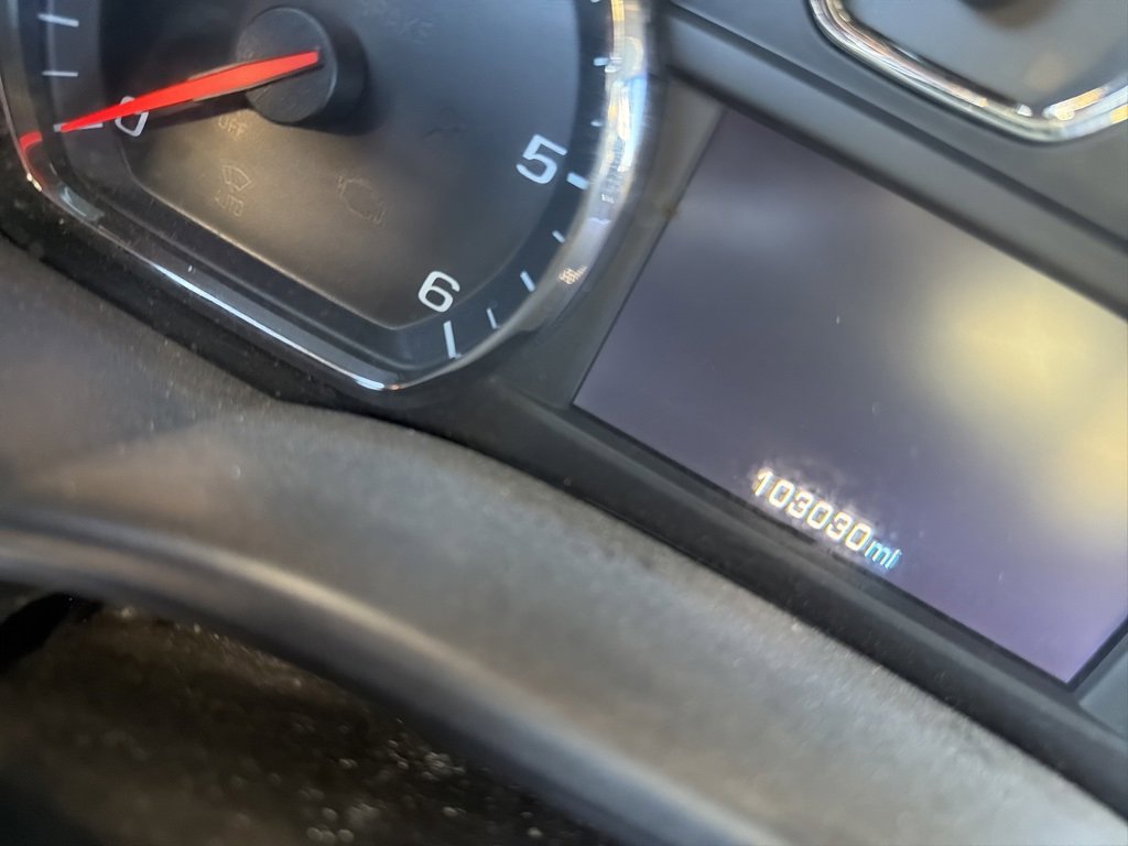 2014 Chevrolet Silverado 1500 LT photo 2