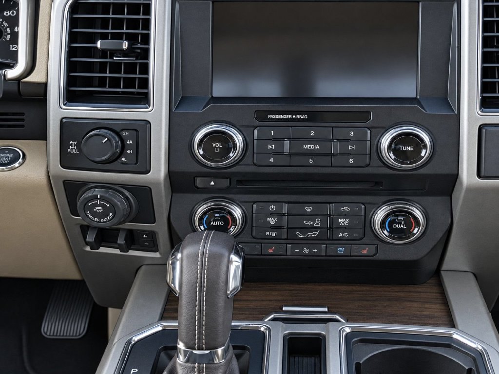 2018 Ford F-150 Lariat - Photo 15