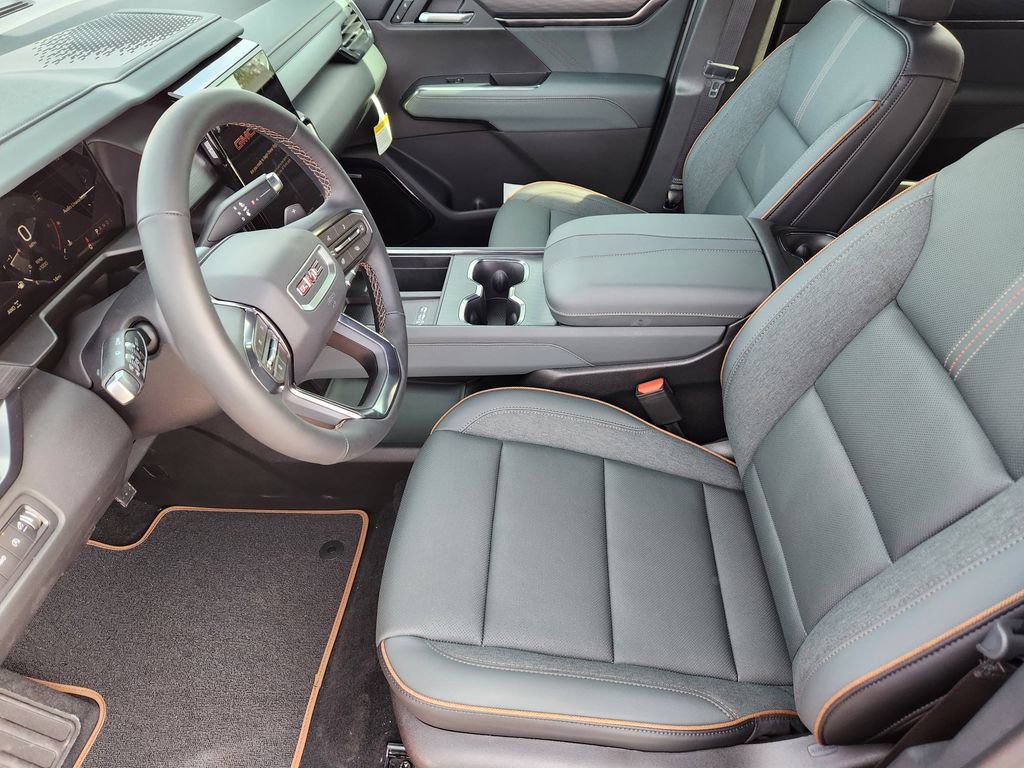 2026 GMC Acadia AT4 - Photo 8