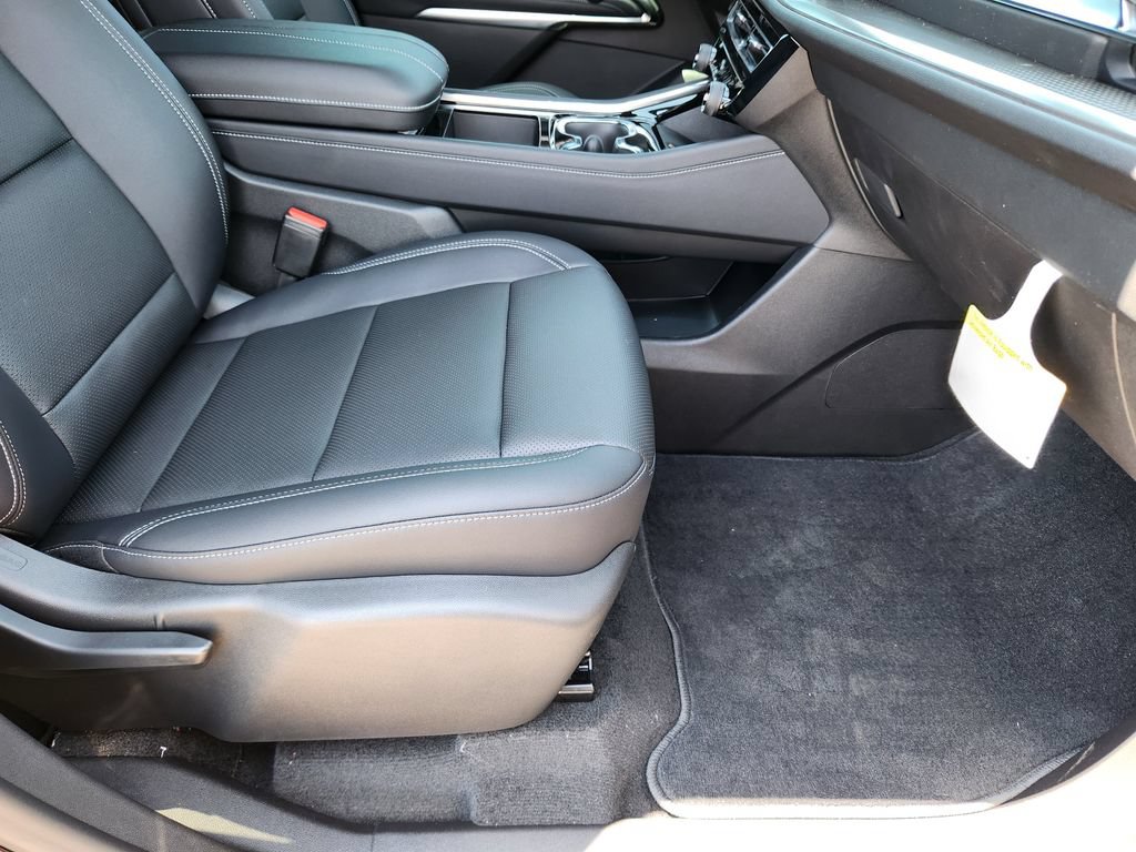2026 Chevrolet Traverse LT - Photo 16