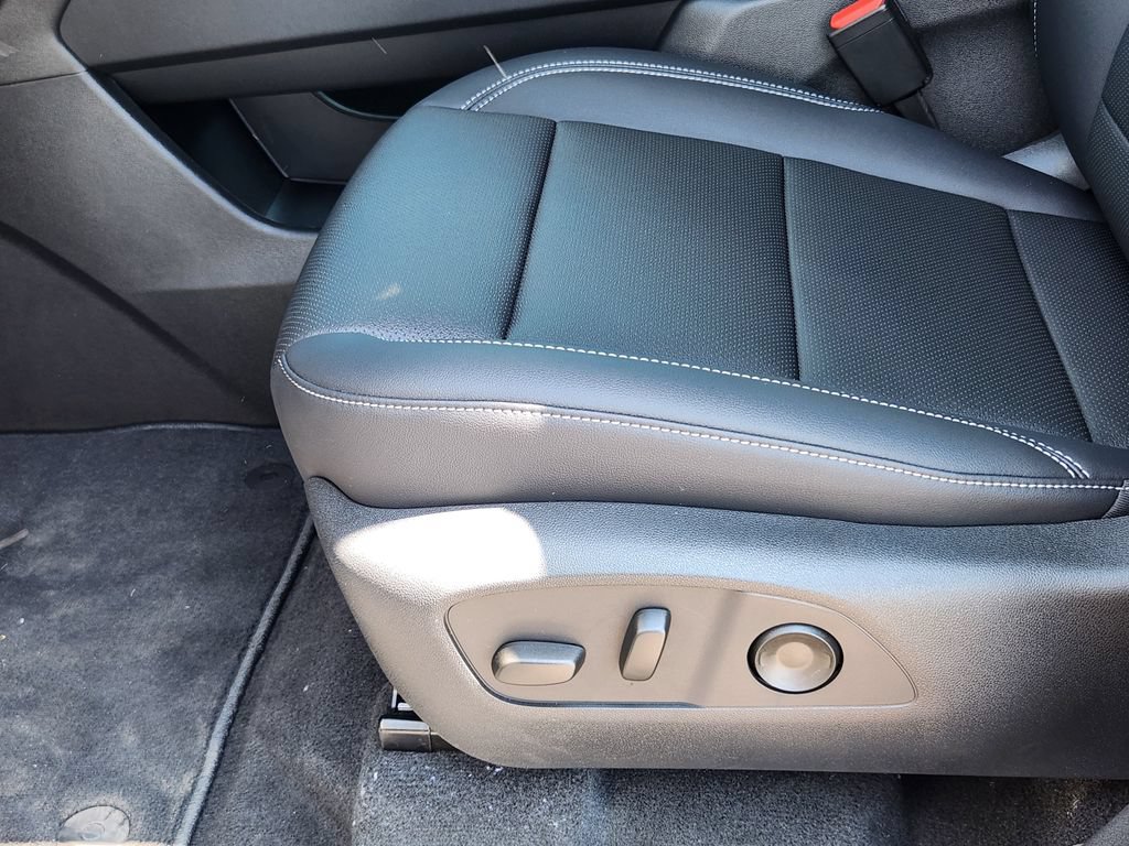 2026 Chevrolet Traverse LT - Photo 9