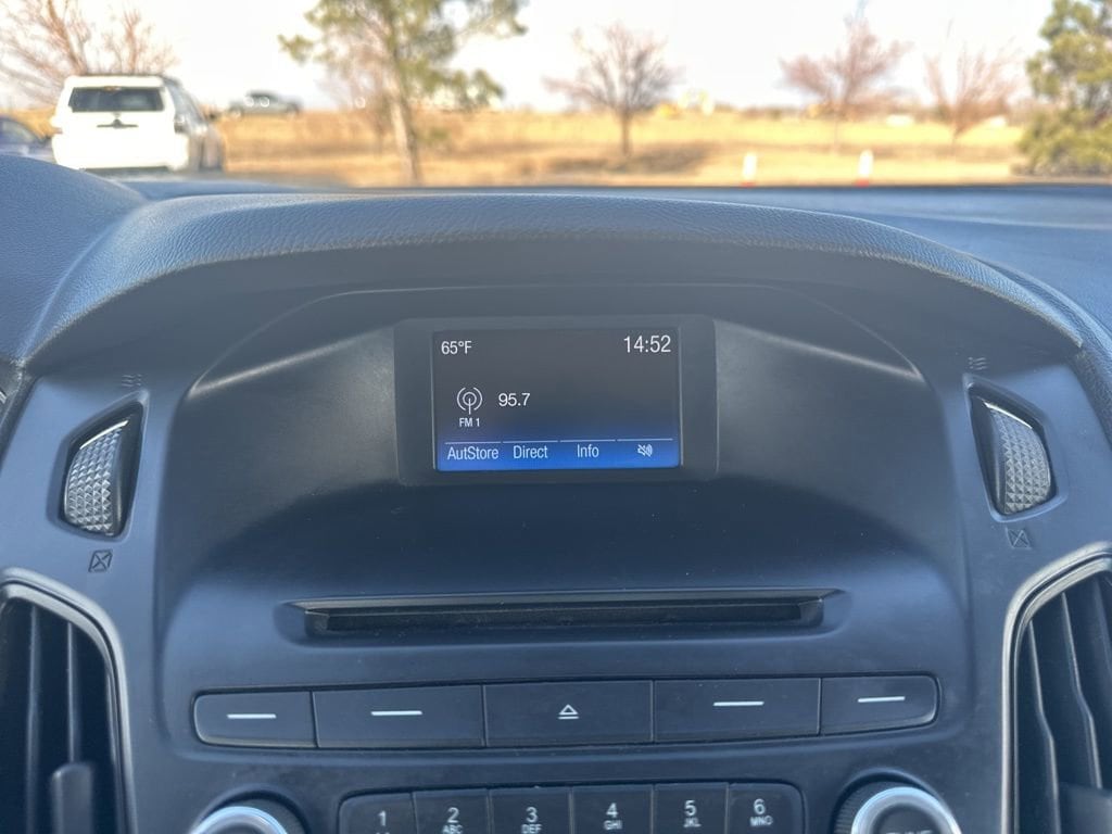 Used 2015 Ford Focus SE Sedan