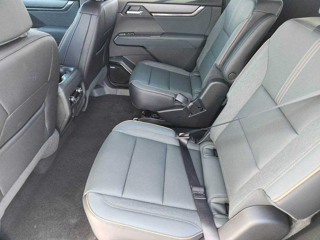 2026 GMC Acadia AT4 - Photo 11