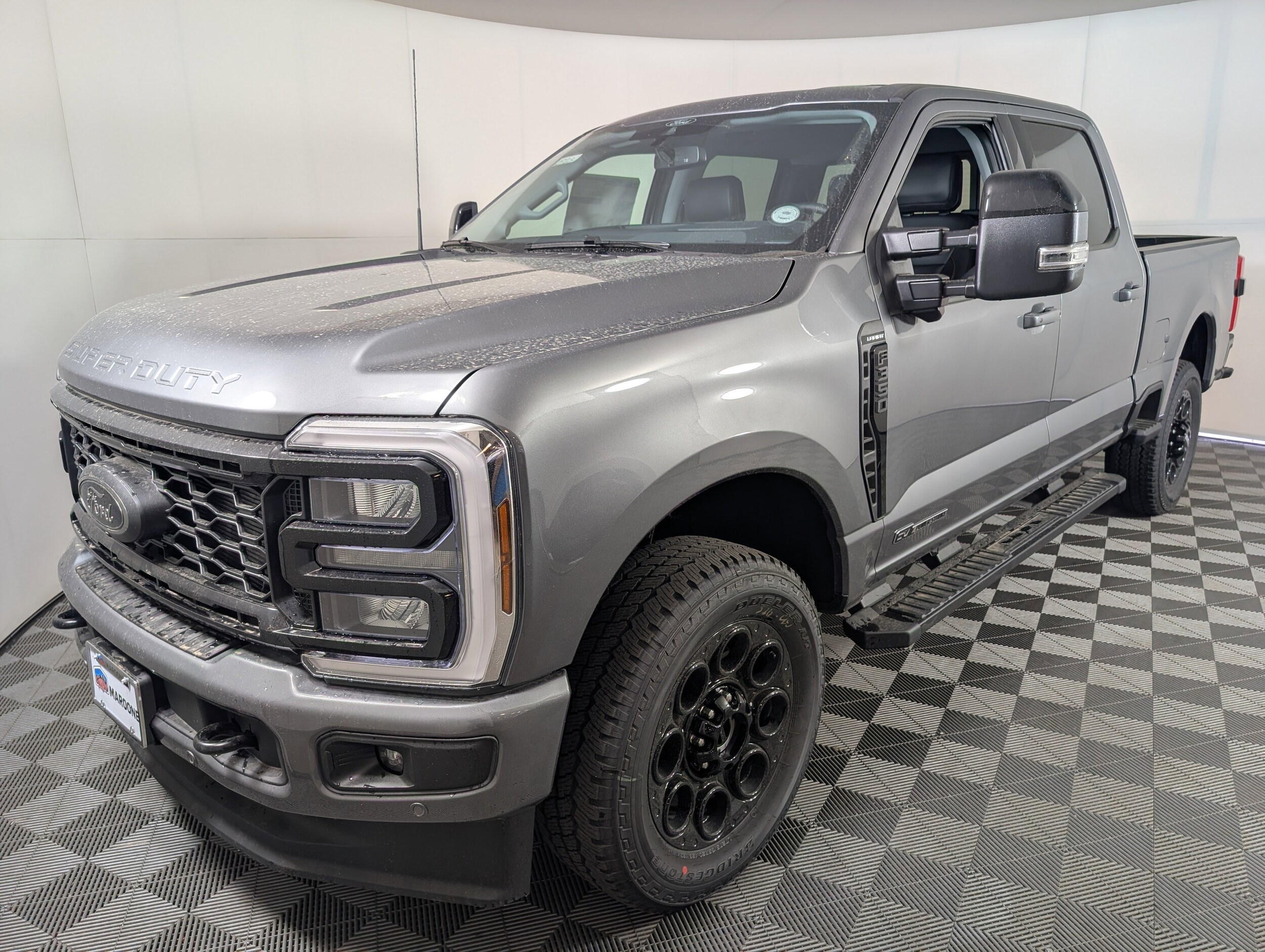 2025 Ford F-350 Lariat photo 3