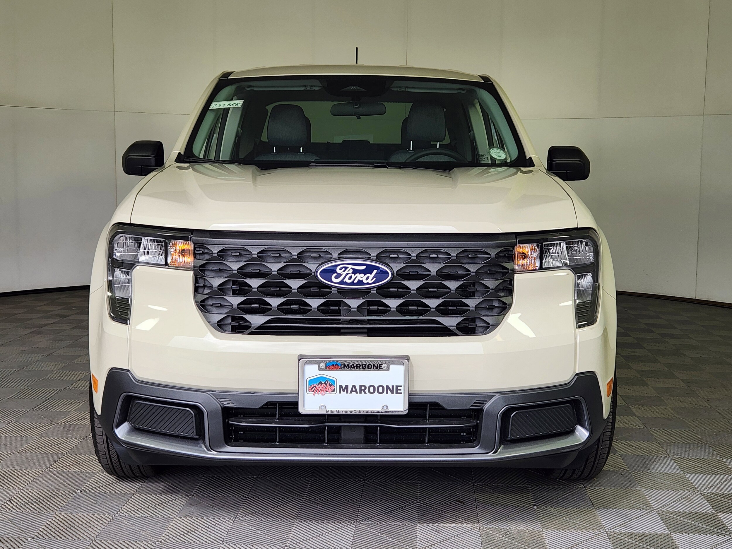 2025 Ford Maverick XLT photo 2