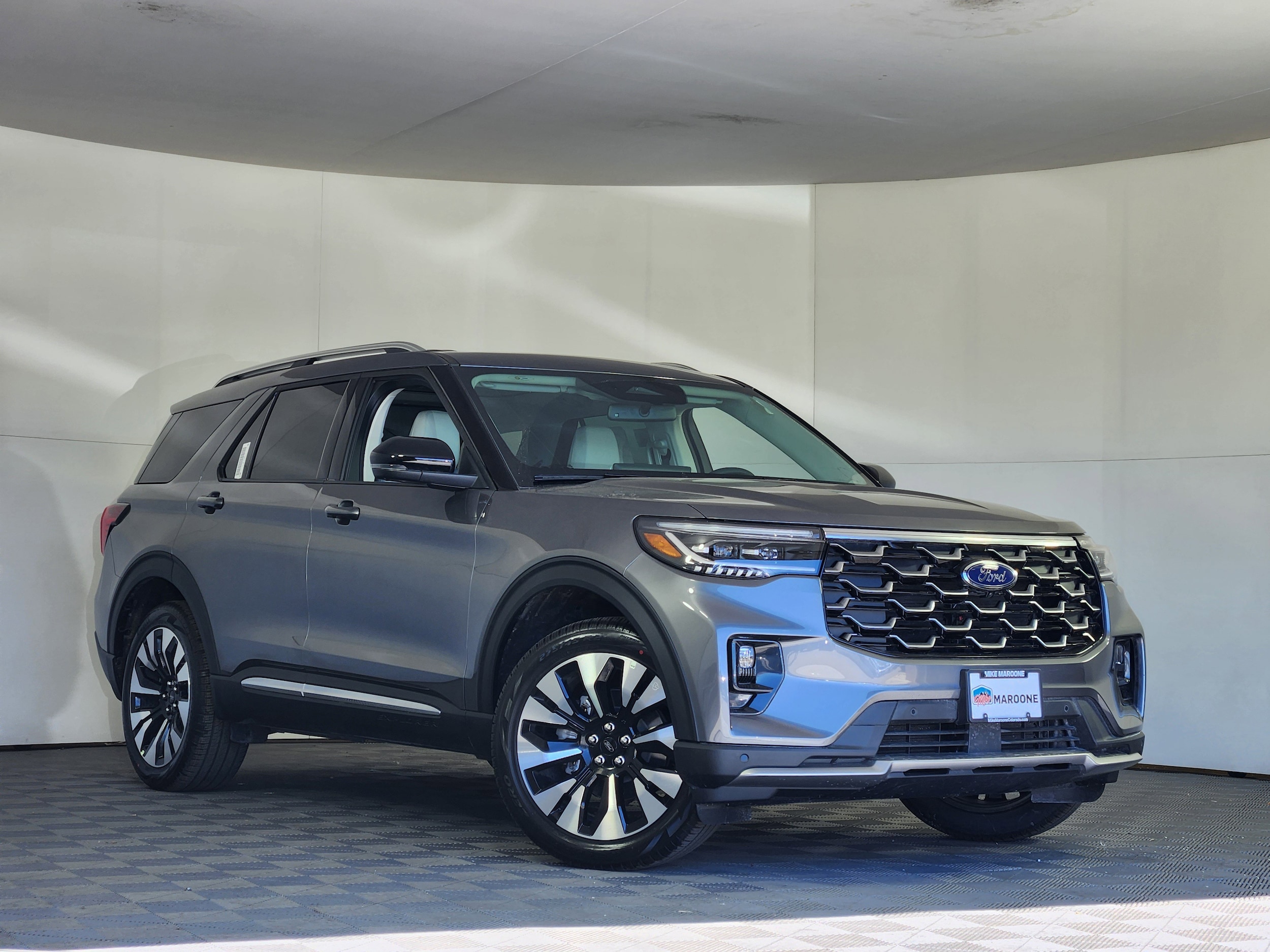 2026 Ford Explorer Platinum 4WD's photo
