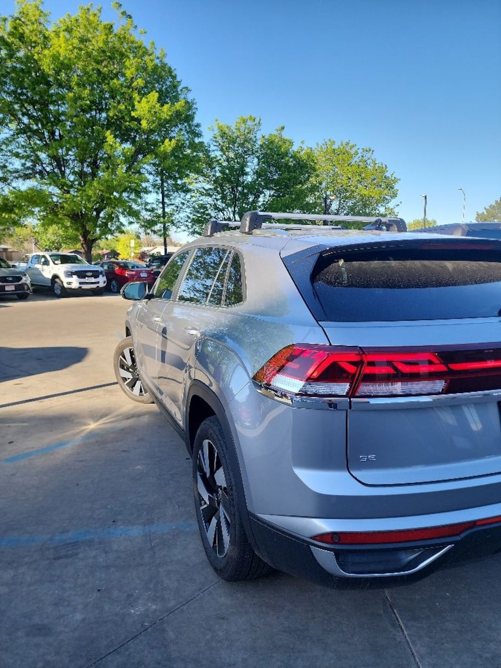 Used 2024 Volkswagen Atlas Cross Sport 2.0T SE w/Technology SUV