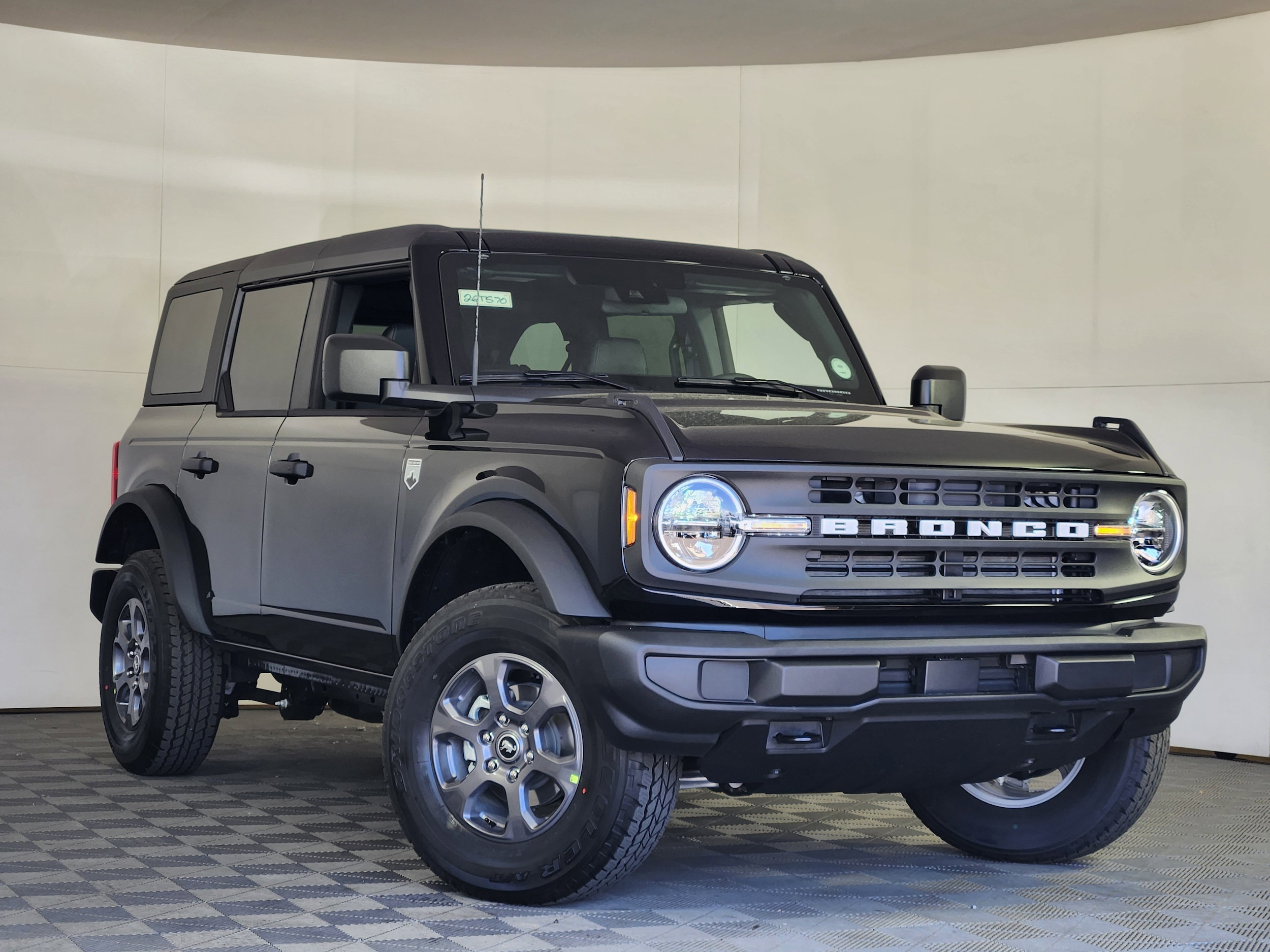 2026 Ford Bronco's photo