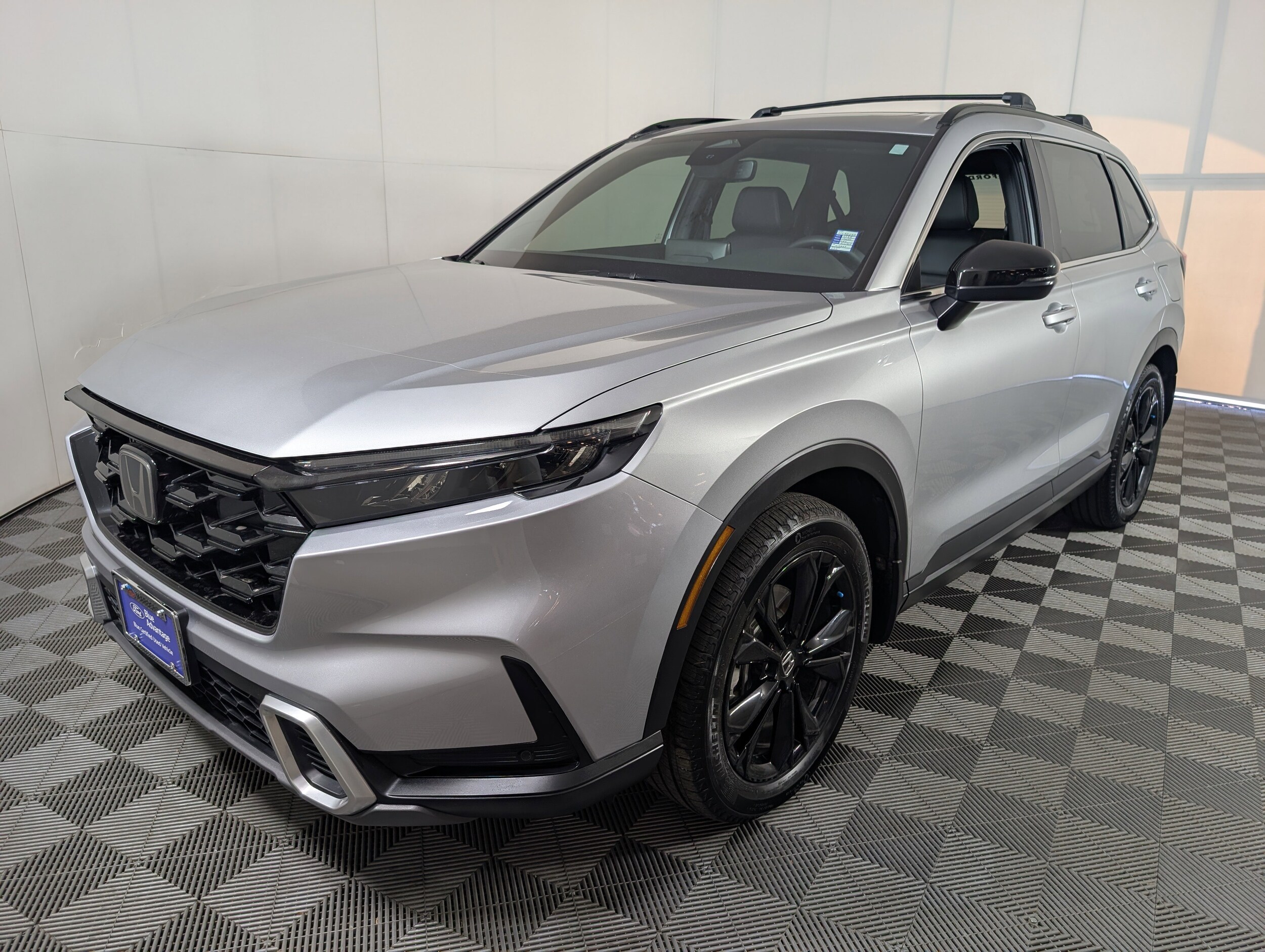 2025 Honda CR-V Hybrid Sport Touring photo 2