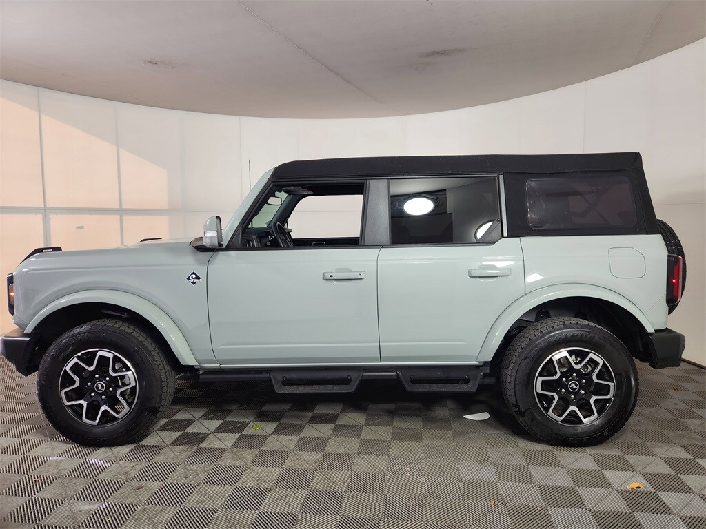 2024 Ford Bronco Outer Banks photo 4