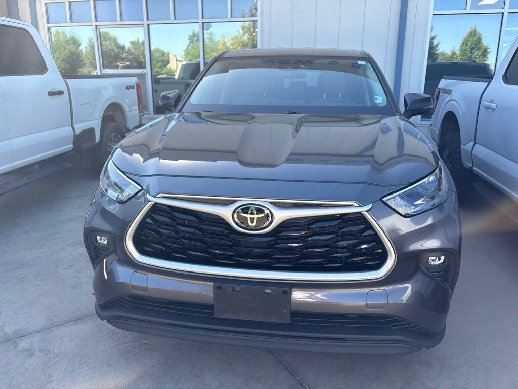 Used 2022 Toyota Highlander LE SUV