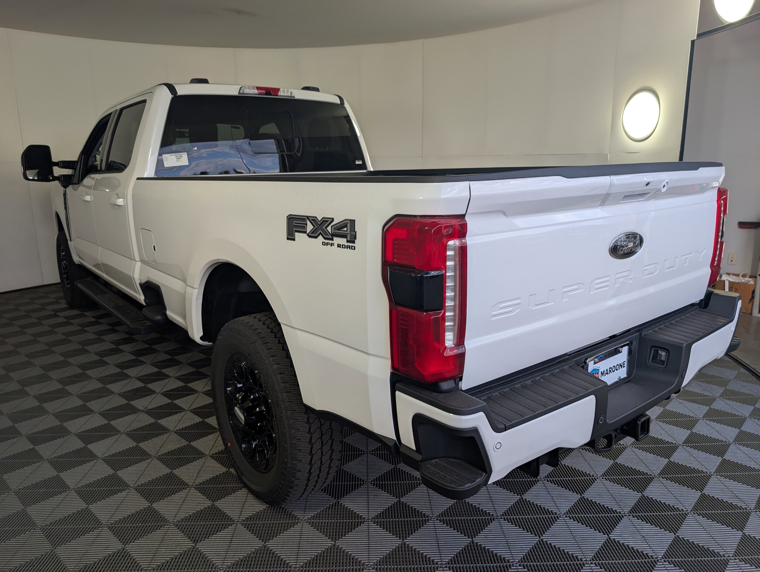 2026 Ford F-350 Lariat photo 3