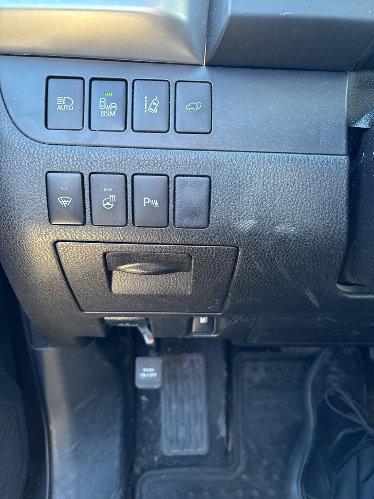 2016 Toyota Highlander Limited Platinum photo 3