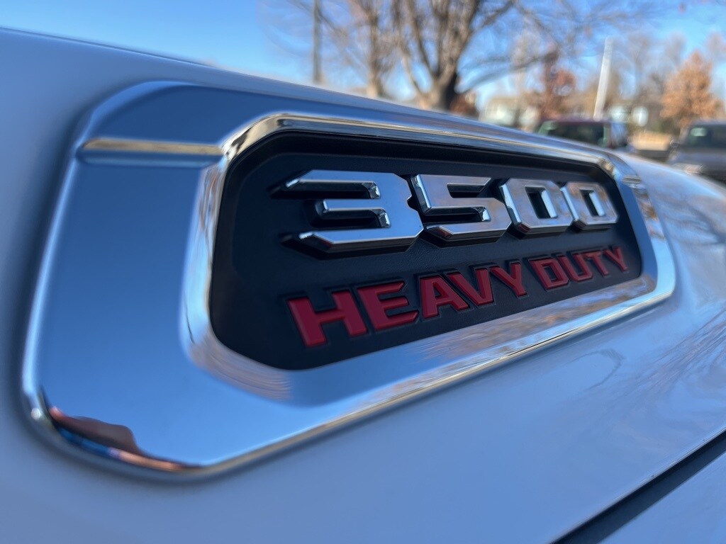 2020 Ram 3500 Laramie photo 4