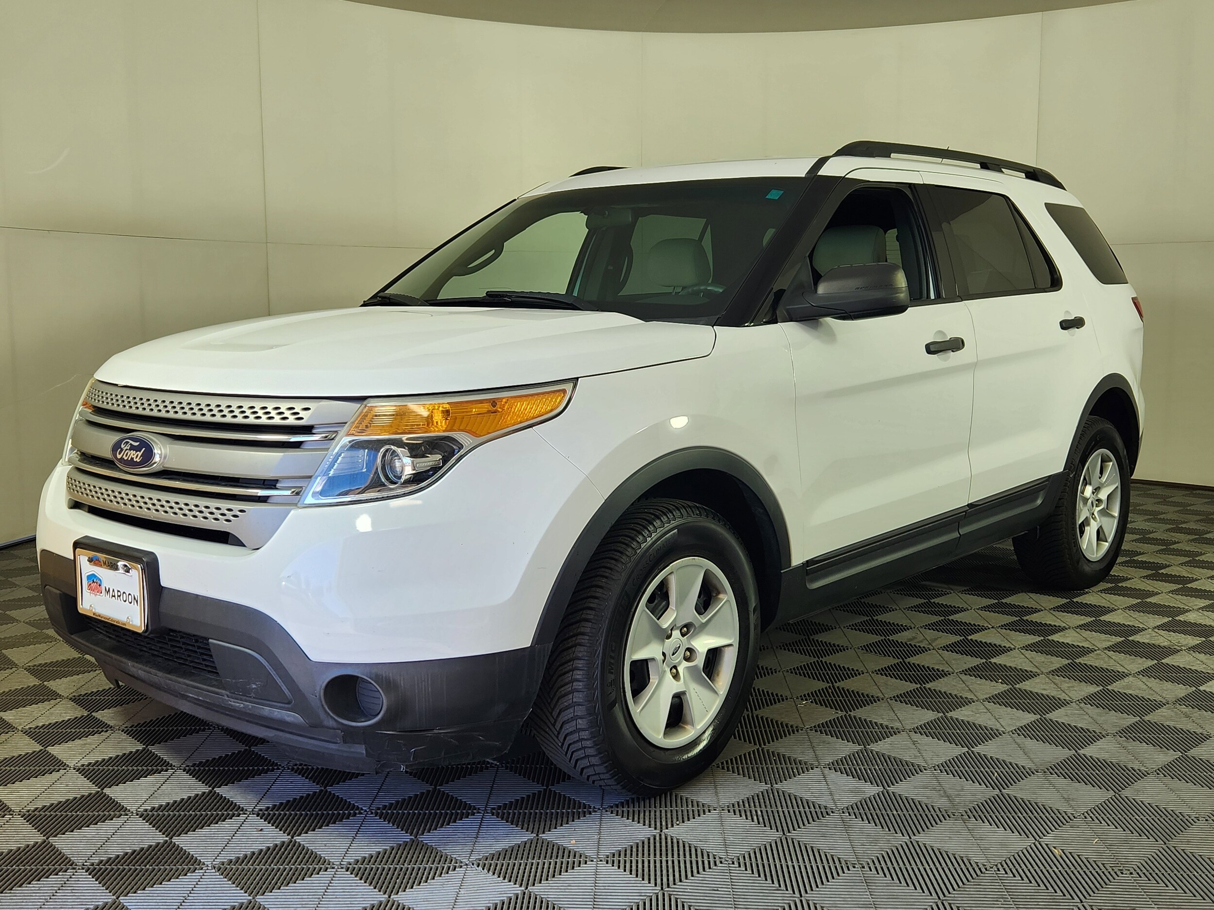 2014 Ford Explorer Base photo 3