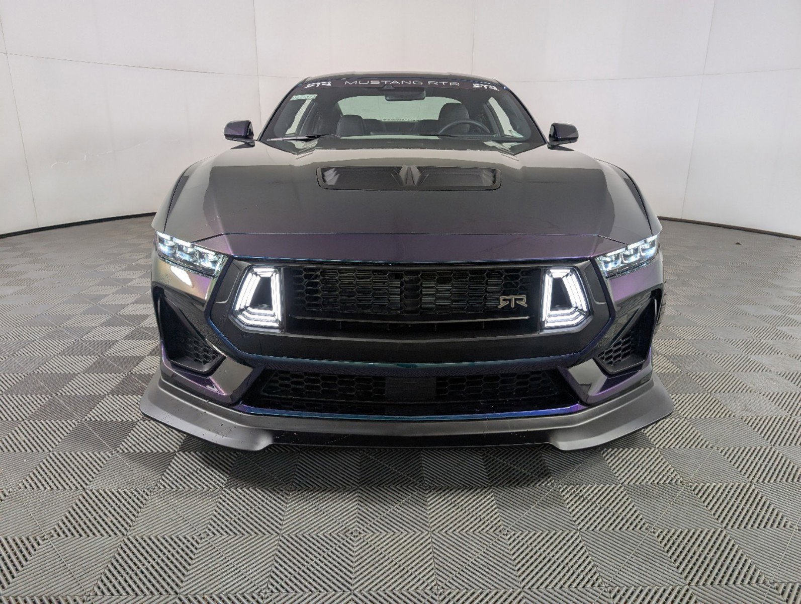 2024 Ford Mustang GT photo 2