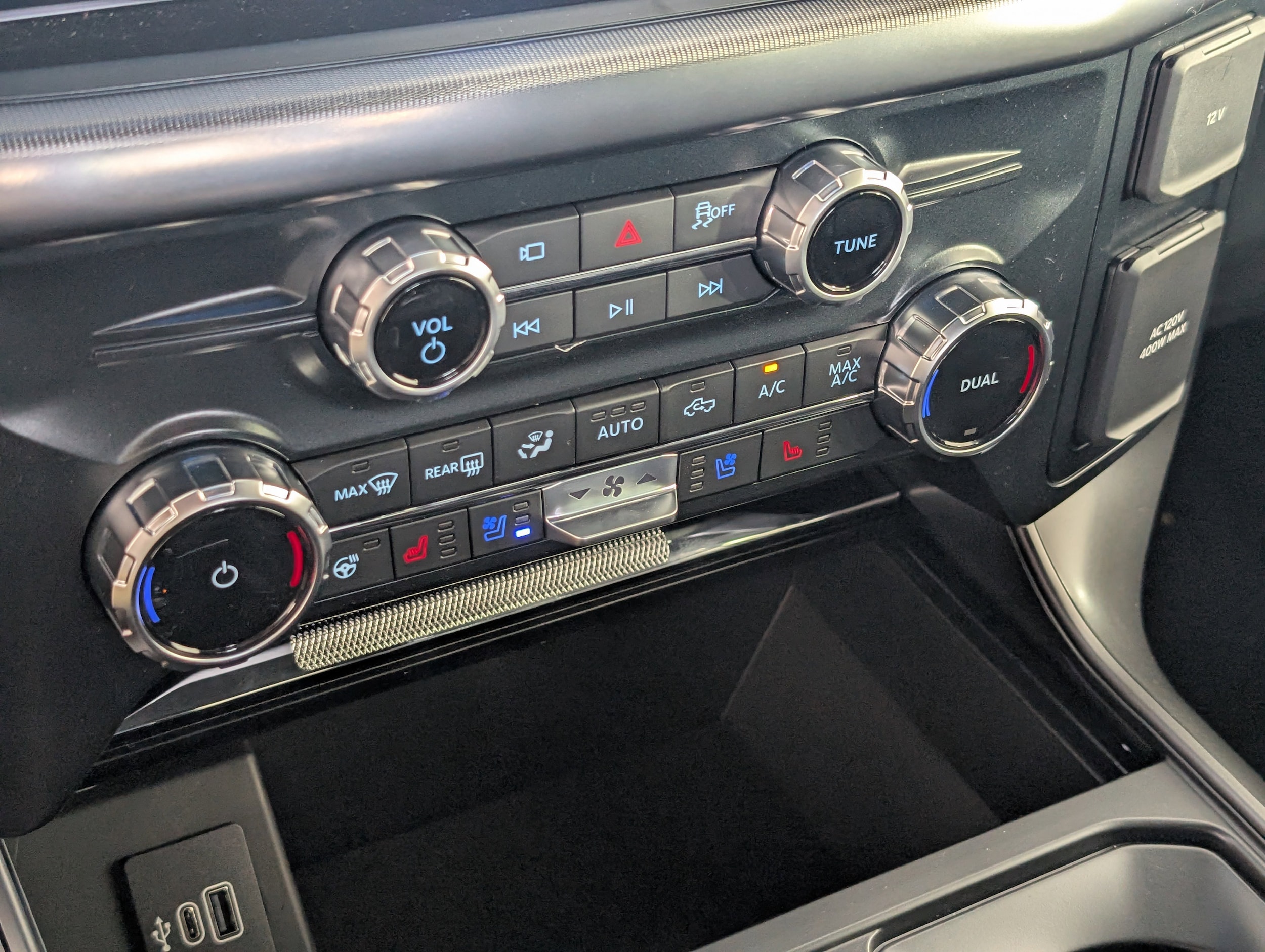 2025 Ford F-150 Lariat - Photo 16